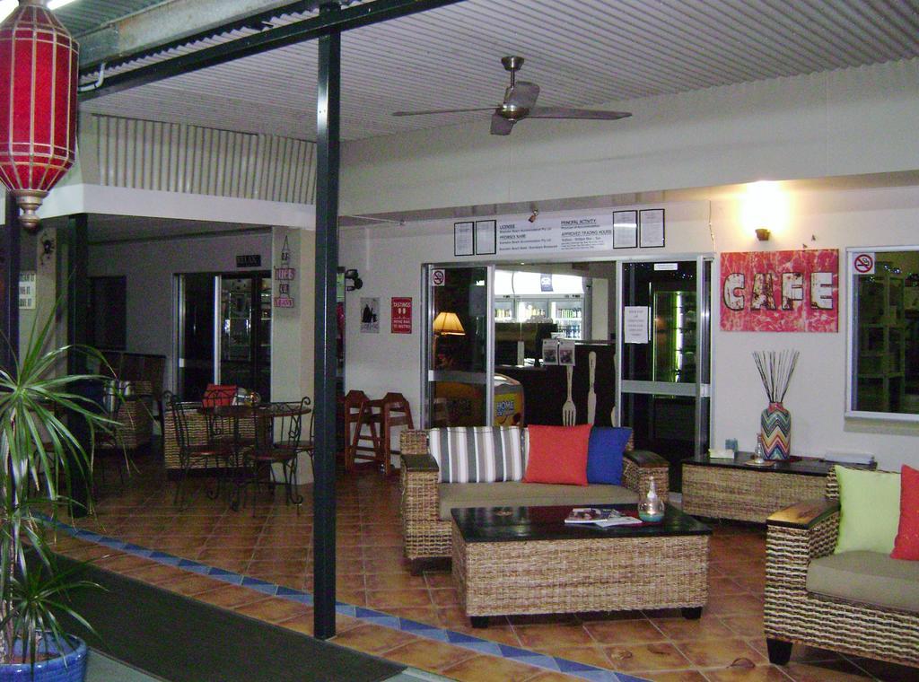 Bramston Beach Motel Eksteriør billede