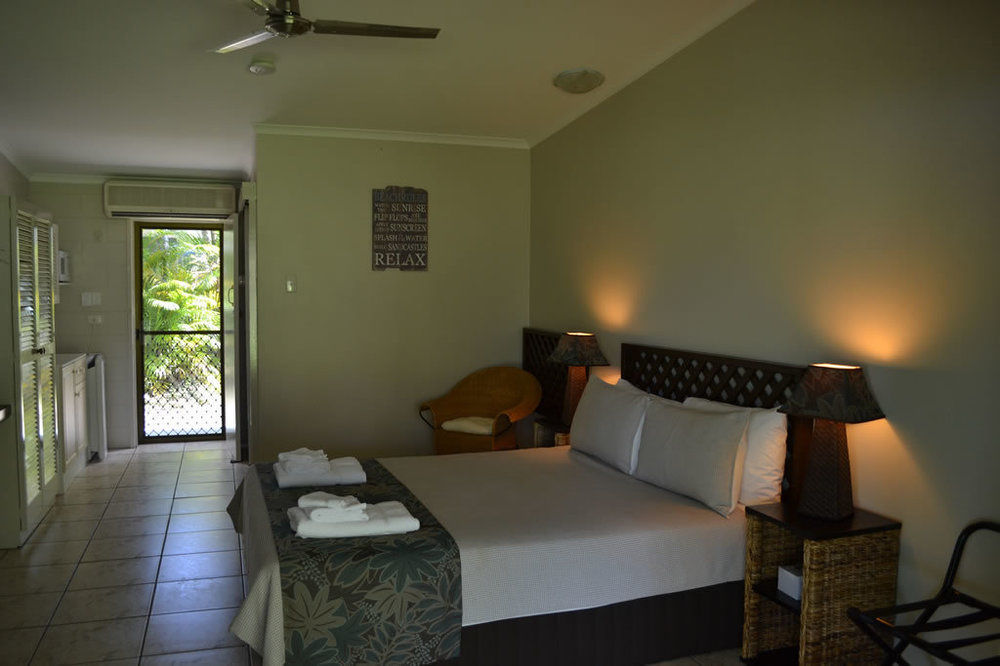 Bramston Beach Motel Eksteriør billede