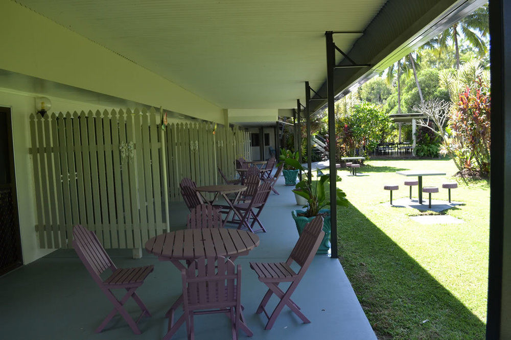 Bramston Beach Motel Eksteriør billede