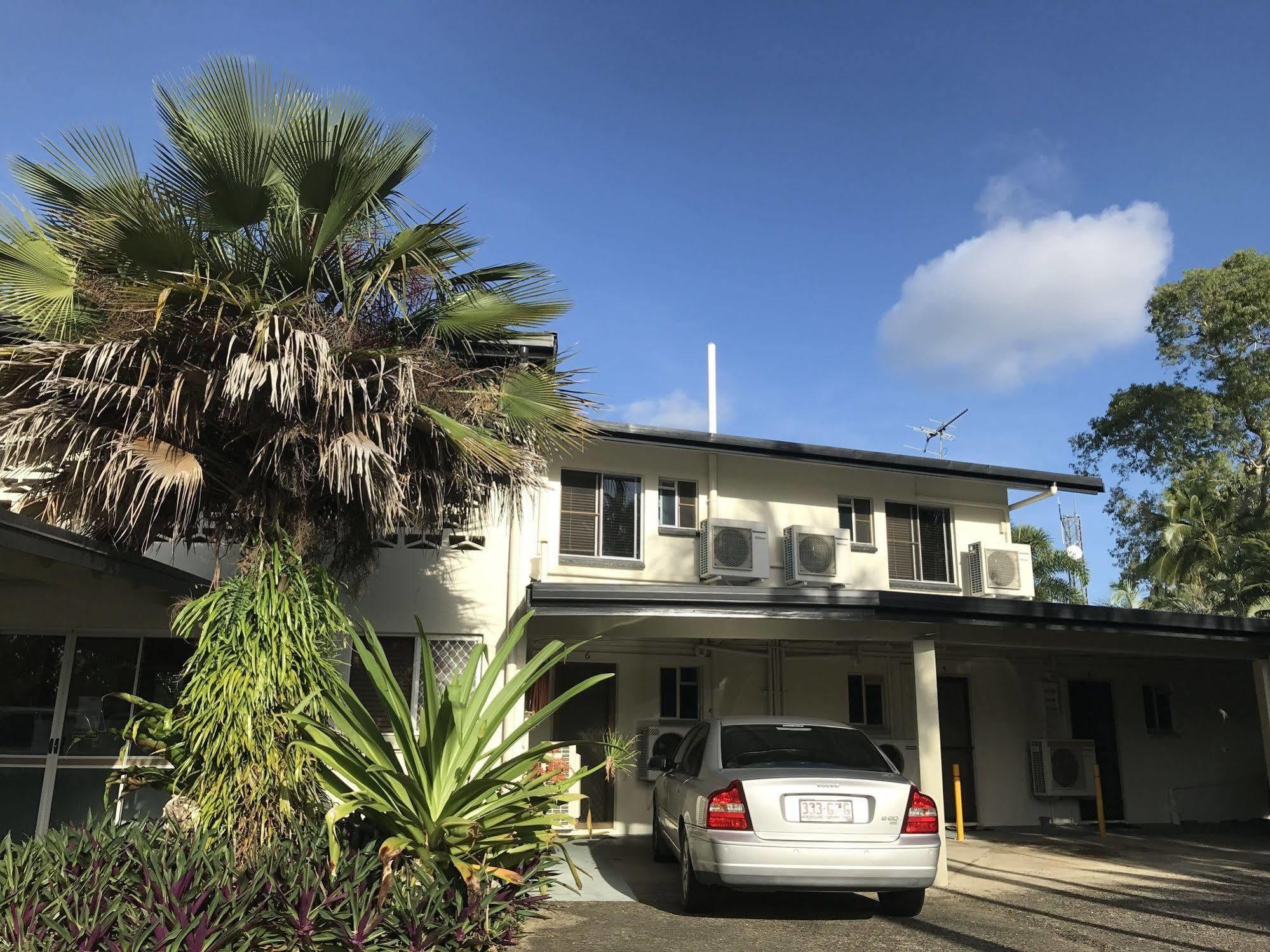 Bramston Beach Motel Eksteriør billede